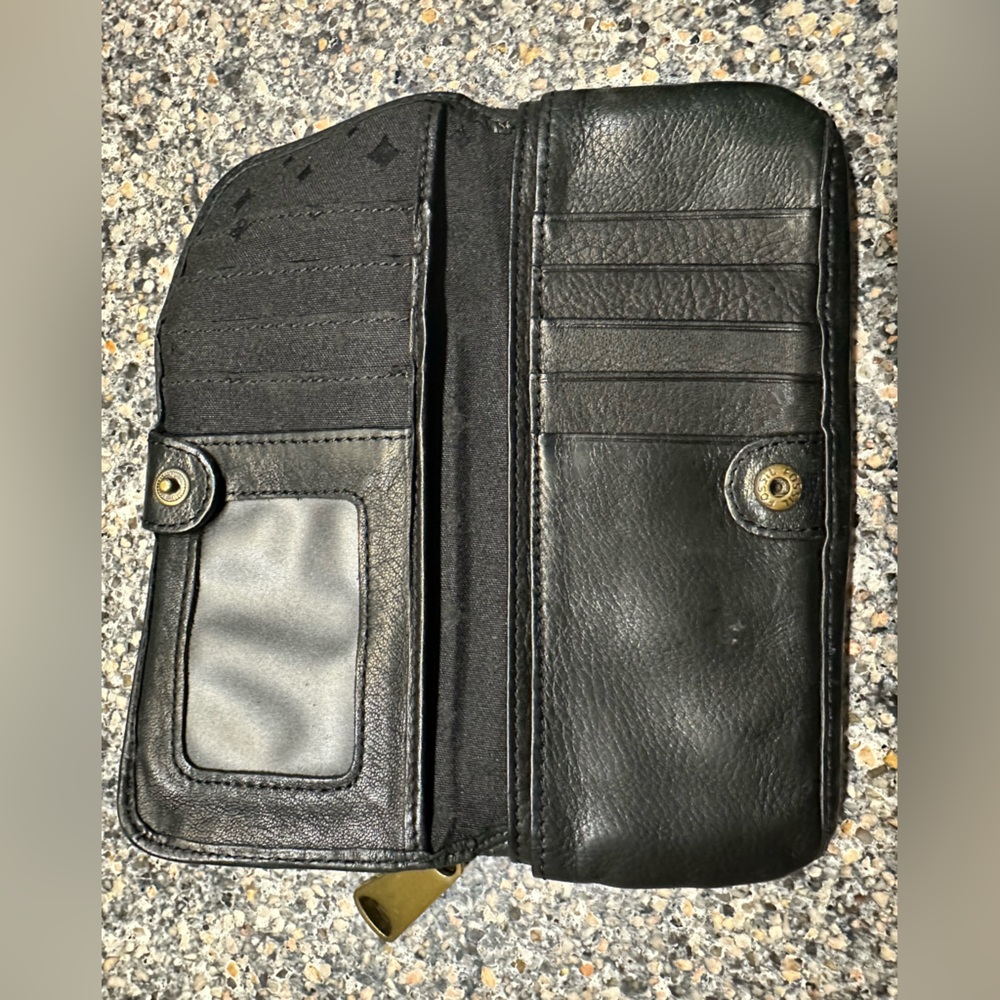 Fossil Black Leather Zip Wallet - Picture 2 of 6